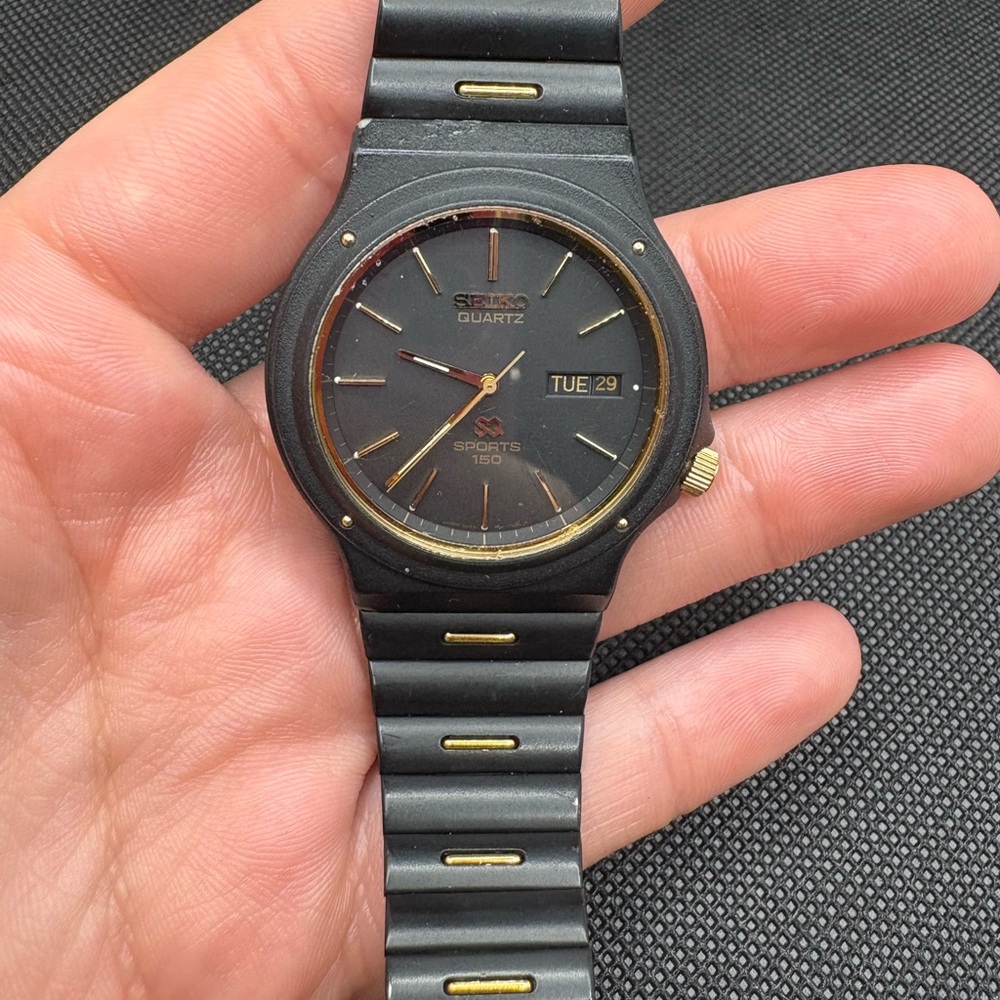 Seiko Black Quartz Sport 150 Watch